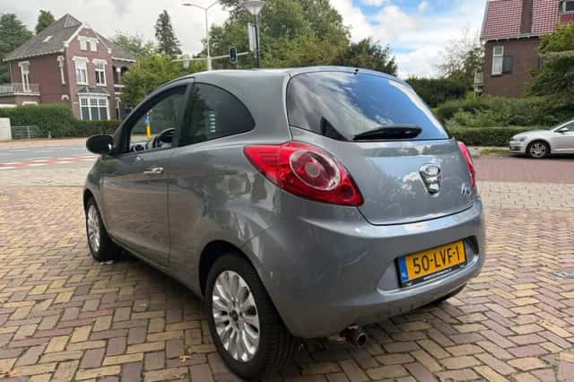 Ford Ka (2010) thumbnail 4