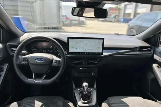Ford Focus (2024) thumbnail 2