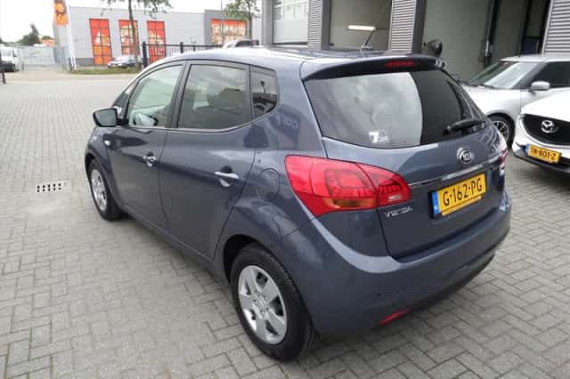 Kia Venga (2018) thumbnail 3