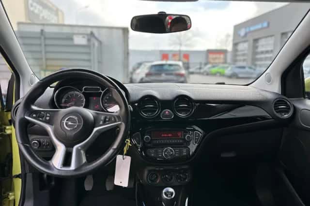 Opel Adam (2017) thumbnail 3