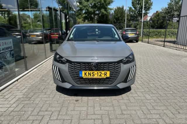 Peugeot 208 (2024) thumbnail 6