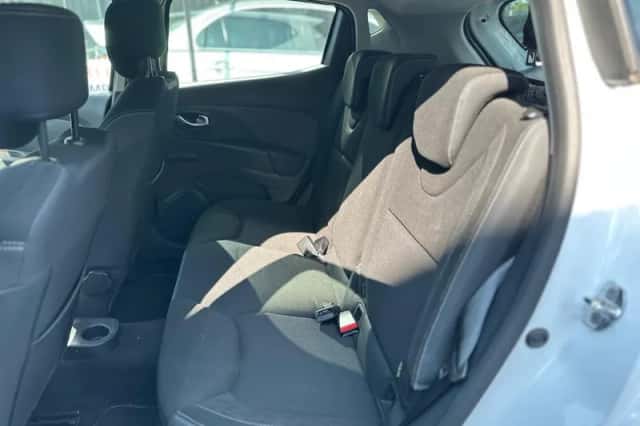 Renault Clio (2018) thumbnail 5