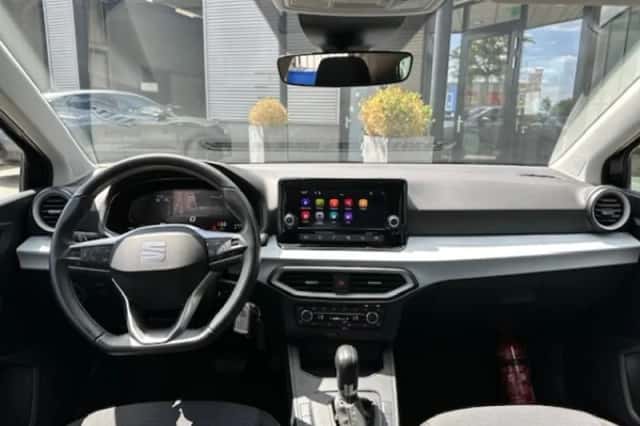 SEAT Ibiza (2023) thumbnail 2