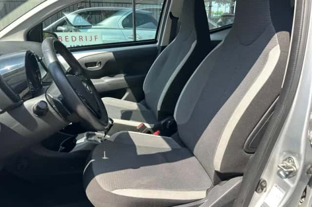 Toyota Aygo (2020) thumbnail 3