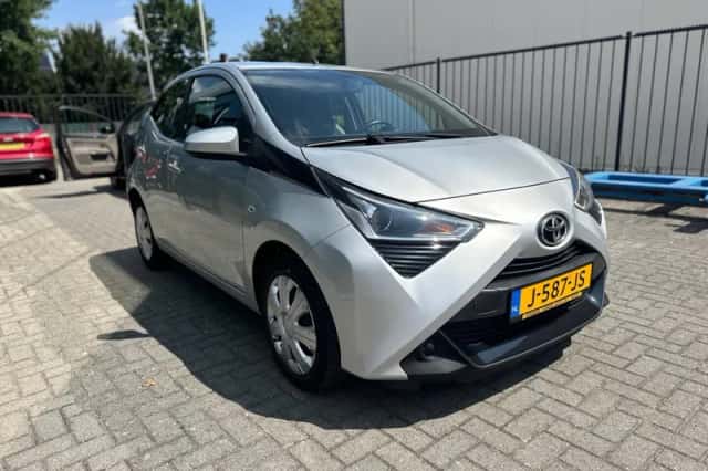 Toyota Aygo (2020) thumbnail 6