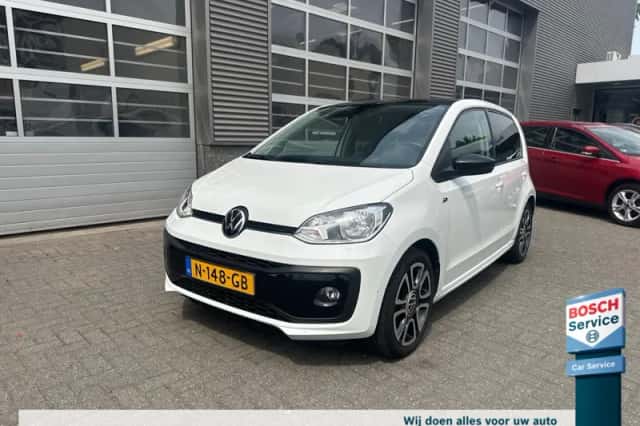 Volkswagen Up! (2021) thumbnail 1