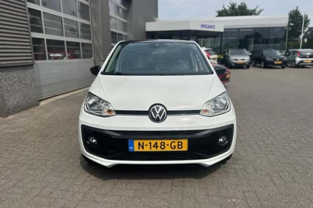 Volkswagen Up! (2021) thumbnail 5