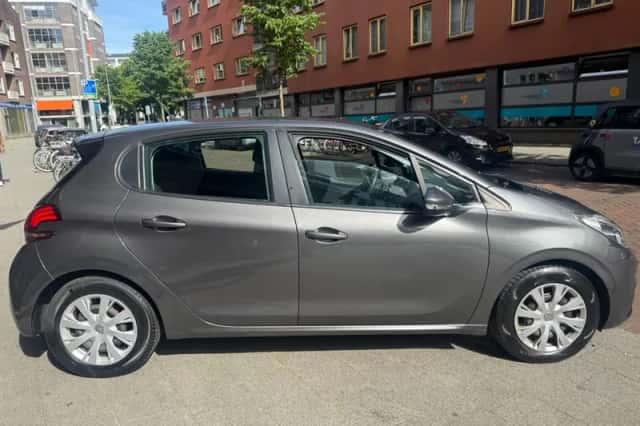 Peugeot 208 (2018) thumbnail 4