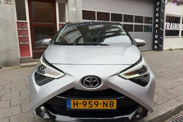 Toyota Aygo (2018) thumbnail 2