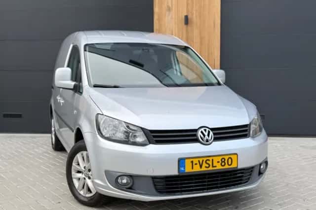 Volkswagen Caddy (2012) thumbnail 2