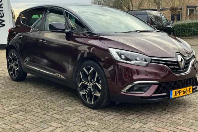 Renault Scénic (2022) thumbnail 4