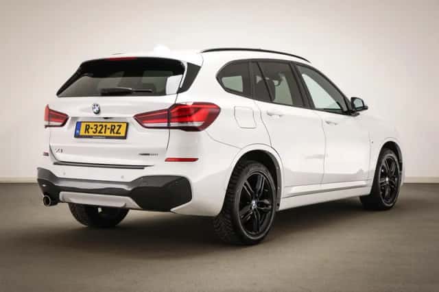 BMW X1 (2019) thumbnail 2