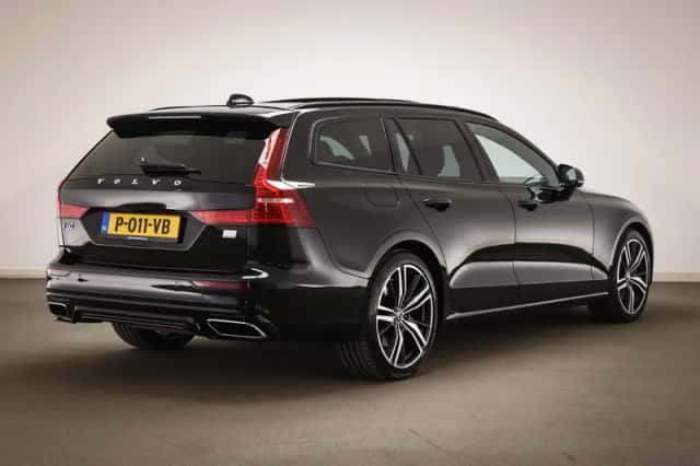 Volvo V60 (2021) thumbnail 2