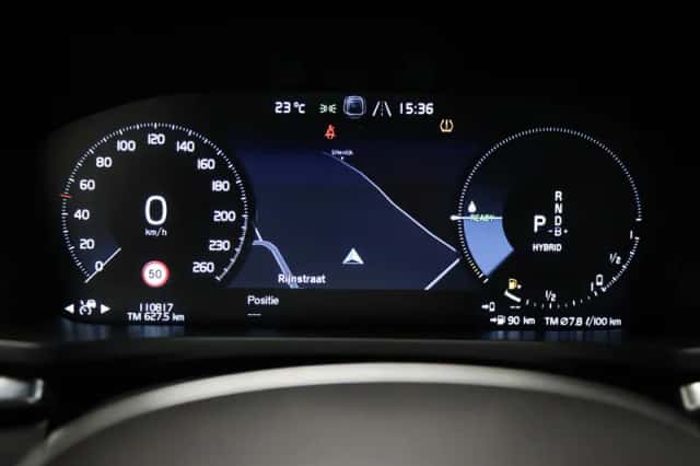 Volvo V60 (2021) thumbnail 5