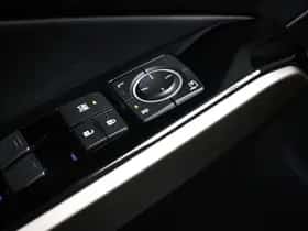 Lexus IS (2018) thumbnail 27