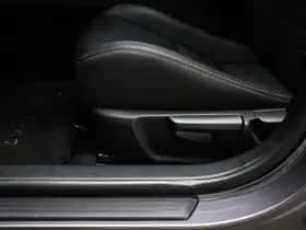Lexus IS (2018) thumbnail 29