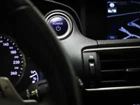 Lexus IS (2018) thumbnail 39