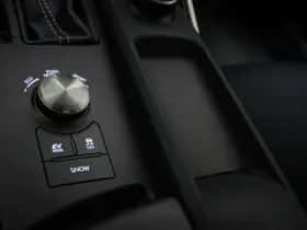 Lexus IS (2018) thumbnail 41