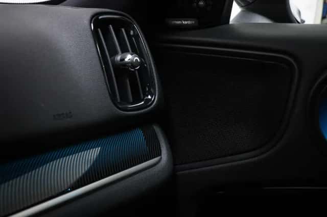 MINI Countryman (2019) thumbnail 6