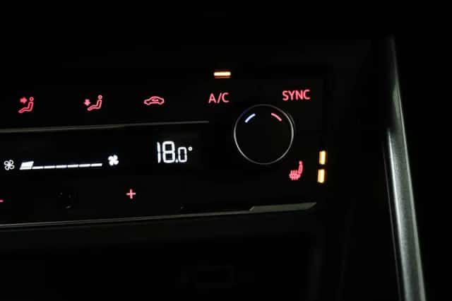 Volkswagen Polo (2018) thumbnail 5