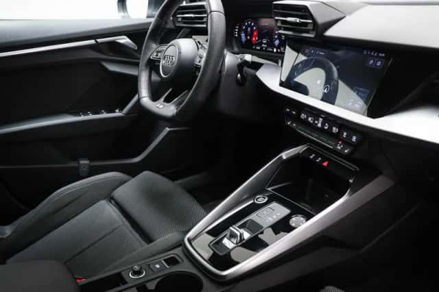 Audi A3 (2020) thumbnail 3