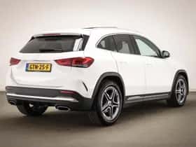 Mercedes-Benz GLA (2023) thumbnail 2