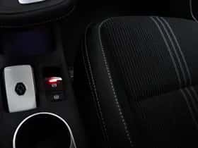 Renault Captur (2023) thumbnail 36