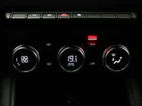 Renault Captur (2023) thumbnail 38