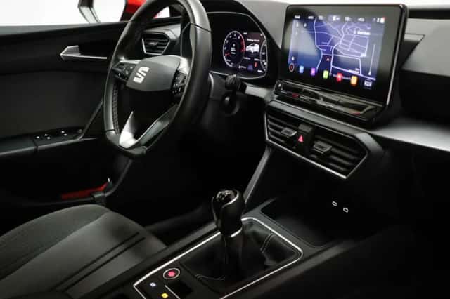 SEAT Leon (2021) thumbnail 3