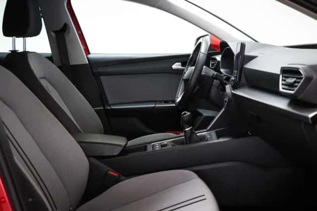 SEAT Leon (2021) thumbnail 6