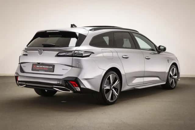 Peugeot 308 (2023) thumbnail 2