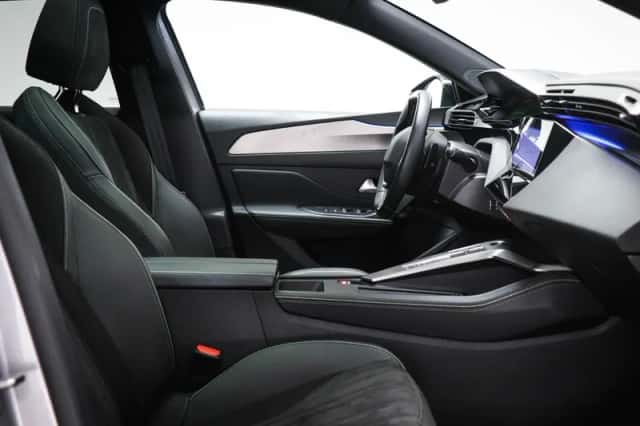 Peugeot 308 (2023) thumbnail 4