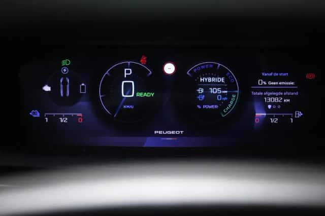 Peugeot 308 (2023) thumbnail 5