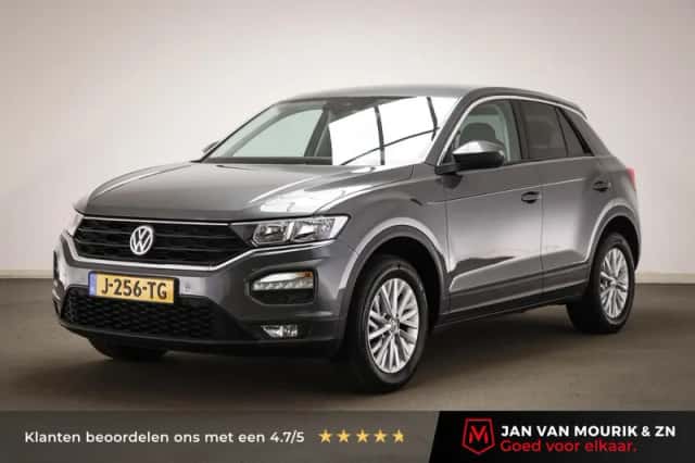 Volkswagen T-Roc (2018) thumbnail 1