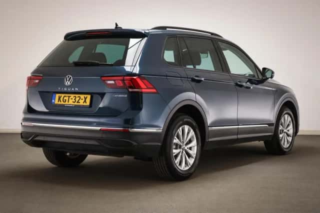 Volkswagen Tiguan (2022) thumbnail 2