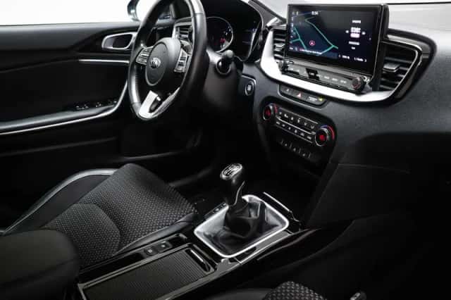Kia XCeed (2020) thumbnail 3
