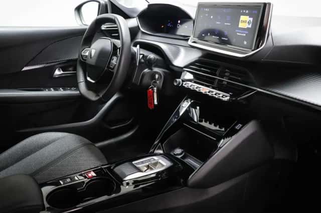 Peugeot 208 (2025) thumbnail 3