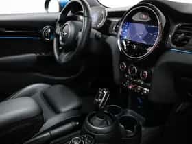 MINI Cooper (2021) thumbnail 3