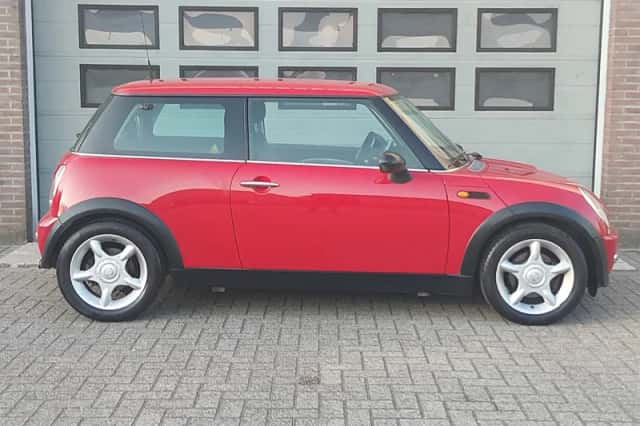 MINI One (2001) thumbnail 5