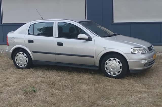 Opel Astra (2002) thumbnail 5