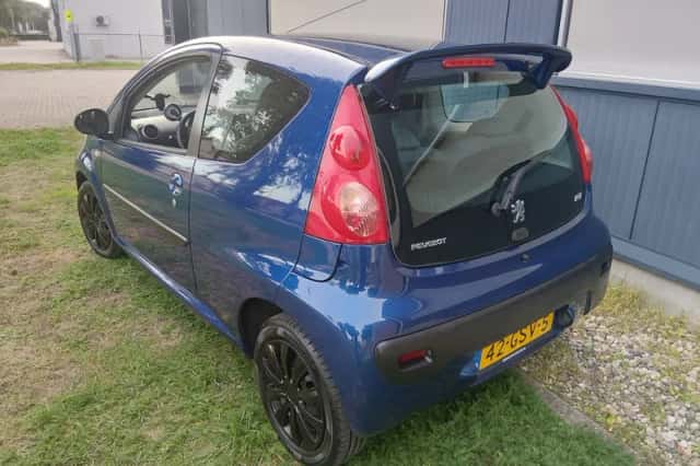 Peugeot 107 (2008) thumbnail 3