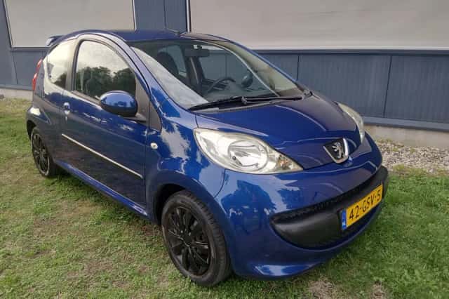 Peugeot 107 (2008) thumbnail 4