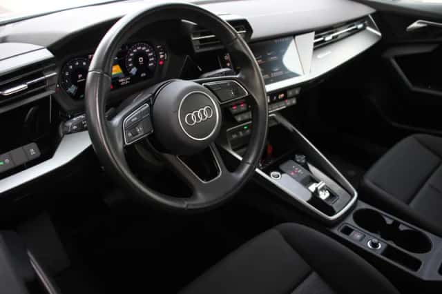 Audi A3 (2022) thumbnail 2