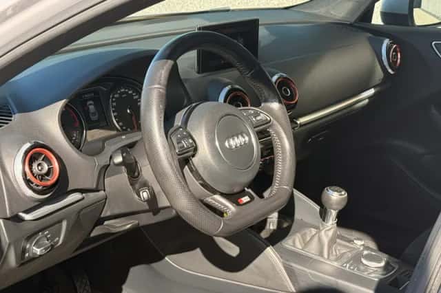 Audi A3 (2013) thumbnail 2