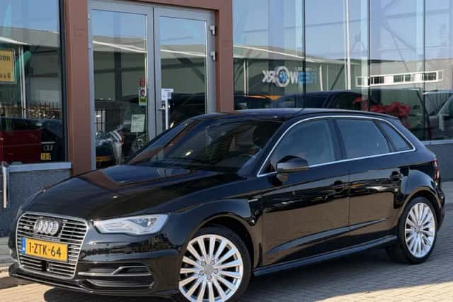 Audi A3 (2015) thumbnail 3