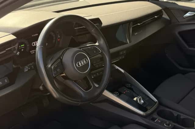 Audi A3 (2022) thumbnail 2