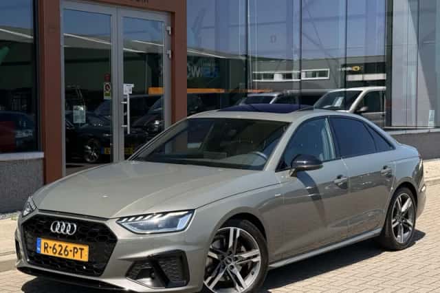 Audi A4 (2022) thumbnail 3