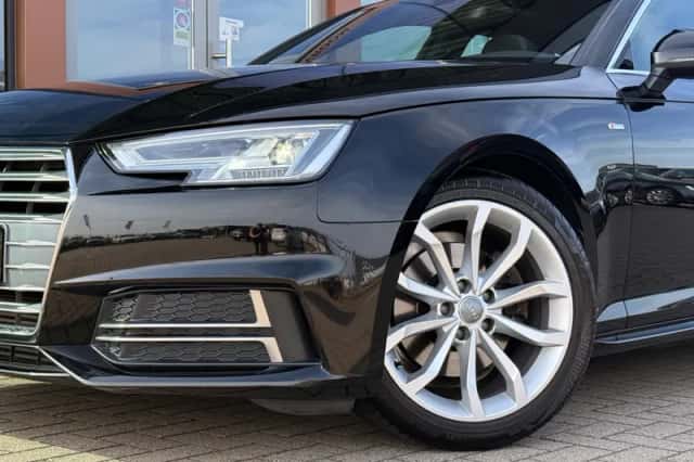 Audi A4 (2018) thumbnail 3