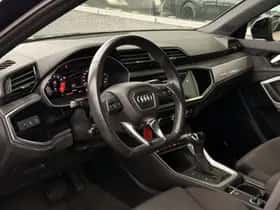 Audi Q3 (2019) thumbnail 2