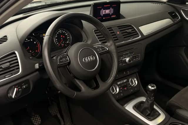 Audi Q3 (2012) thumbnail 2